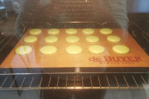 Cliquez pour zoomer ! Macarons Thermomix par sophie_1837