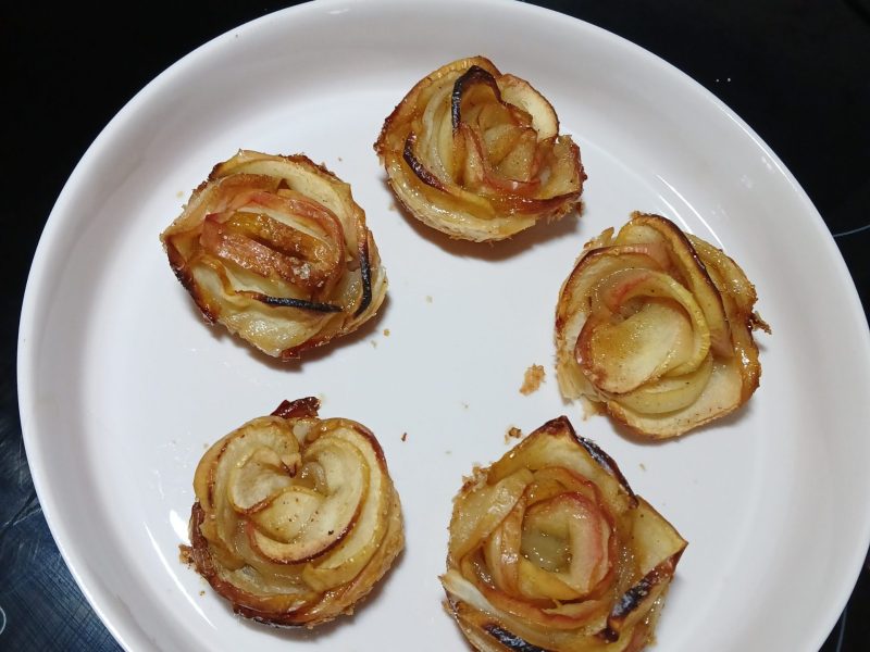Cliquez pour zoomer ! Roses feuilletées aux pommes Thermomix par Eme_Lulu