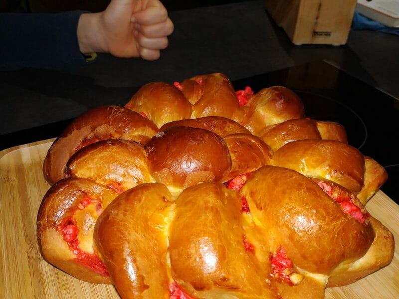 Cliquez pour zoomer ! Brioche aux pralines roses Thermomix par fanfan23val