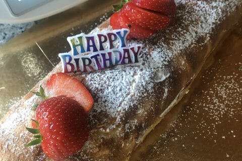 Cliquez pour zoomer ! Fraisier roulé Thermomix par Krissie