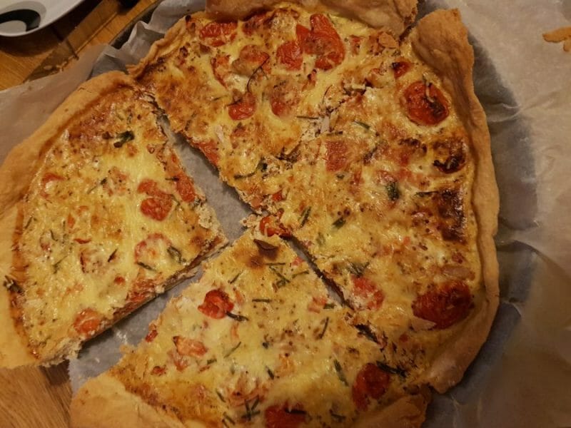 Cliquez pour zoomer ! Tarte au thon, tomate et moutarde Thermomix par Anne.d