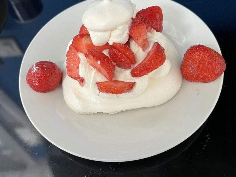 Cliquez pour zoomer ! Mini pavlova aux fraises Thermomix par manue25260