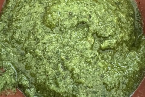 Cliquez pour zoomer ! Pesto de roquette et noisettes Thermomix par jellyjelly