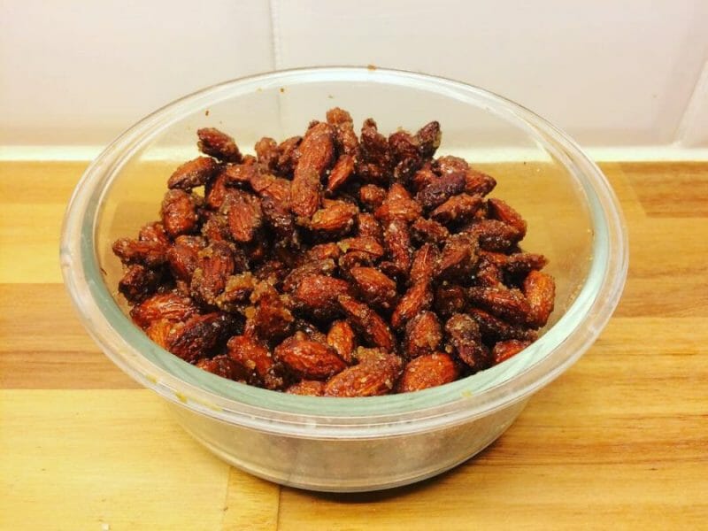 Cliquez pour zoomer ! Amandes grillées à la cannelle et au miel Thermomix par pauwline