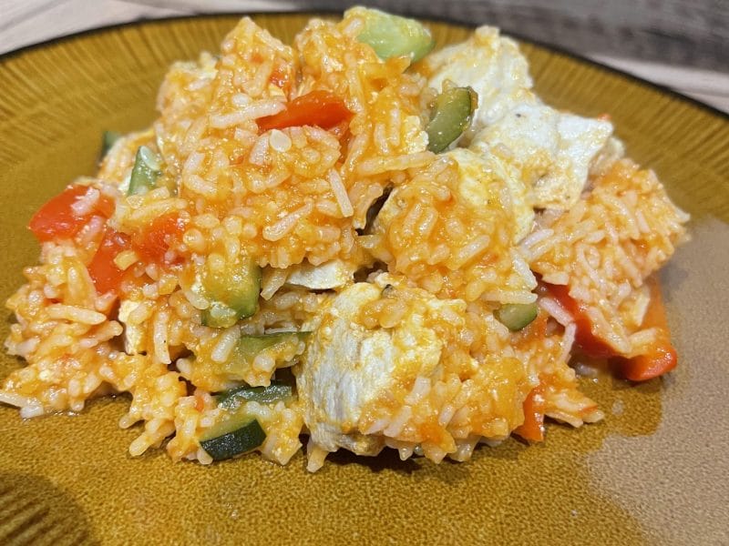 Cliquez pour zoomer ! Poulet sauce poivron-tomate, riz et ses légumes Thermomix par isabelclu