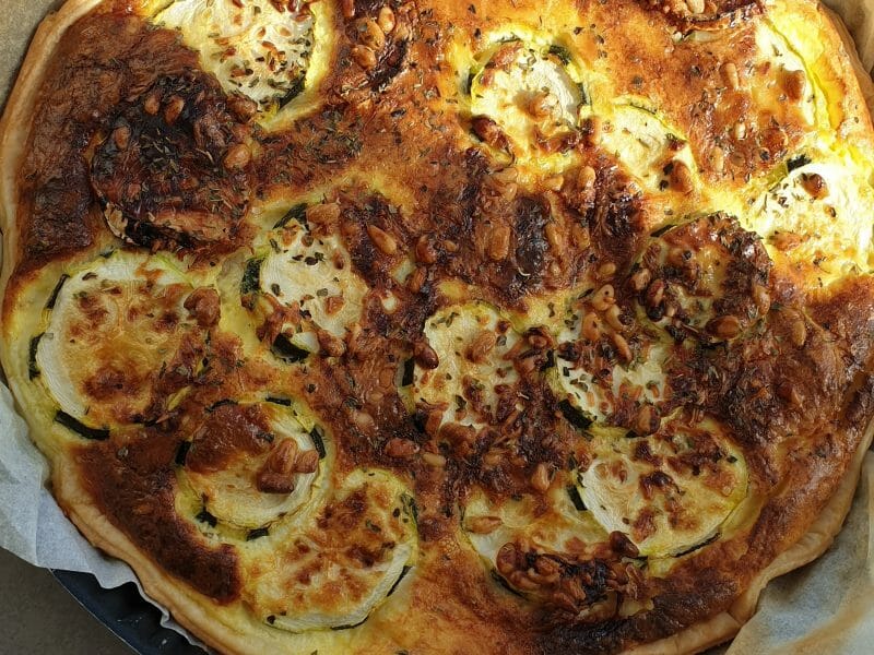 Cliquez pour zoomer ! Tarte courgettes, chèvre et pignons de pin Thermomix par Marlene69b