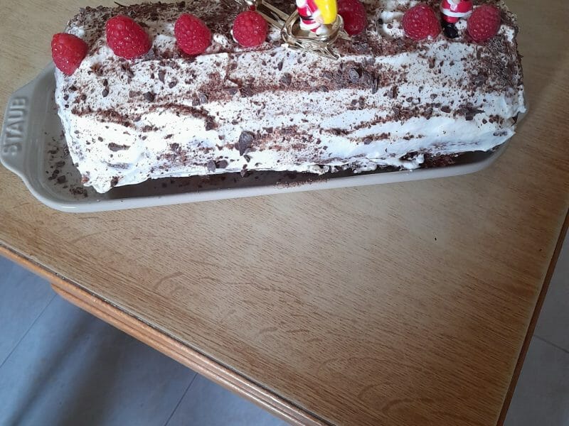 Cliquez pour zoomer ! Bûche forêt noire Thermomix par naianinanao