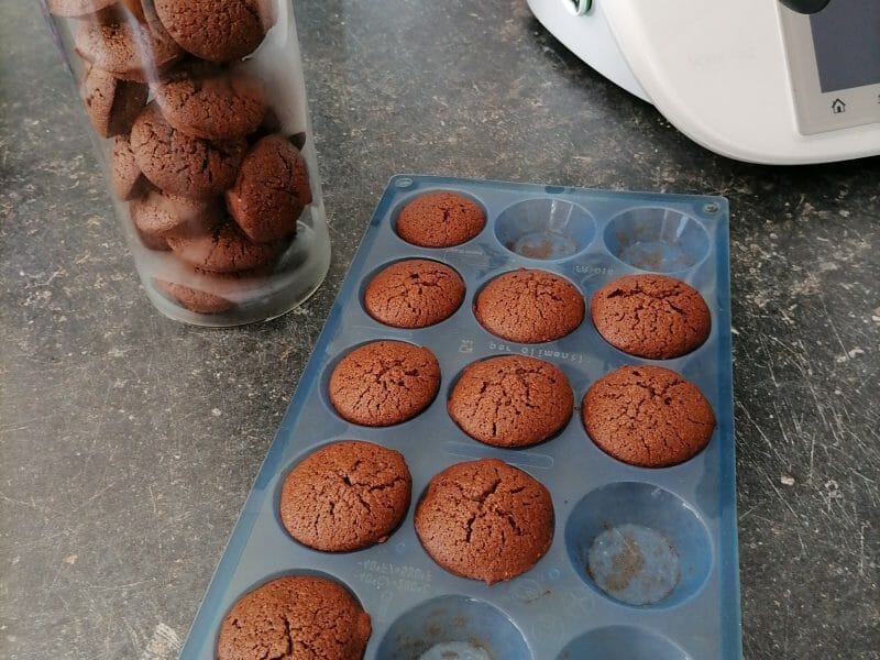 Cliquez pour zoomer ! Financiers au chocolat Thermomix par Natha1774