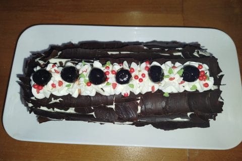 Cliquez pour zoomer ! Bûche forêt noire Thermomix par carolinevl