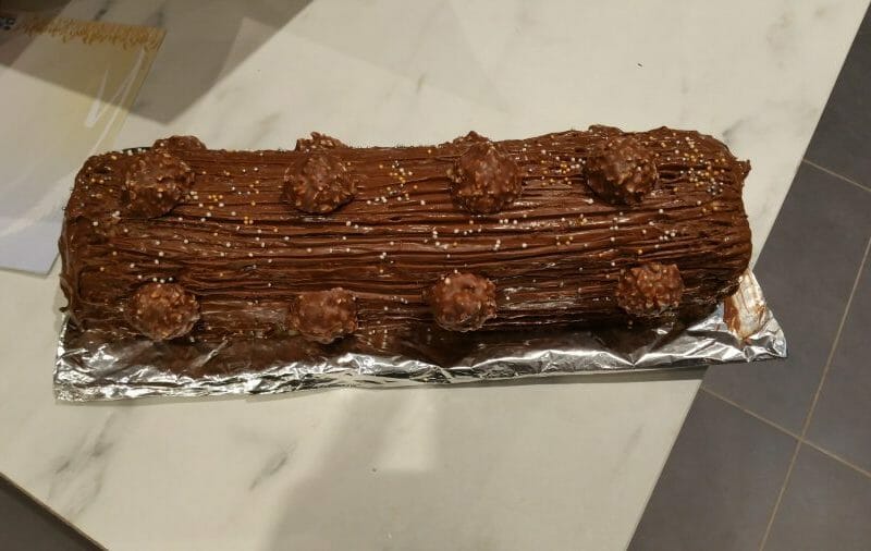 Cliquez pour zoomer ! Bûche Ferrero Rocher Thermomix par JUJUCHECHE83