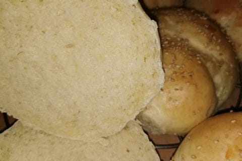 Cliquez pour zoomer ! Pains hamburger Thermomix par Sandra1985