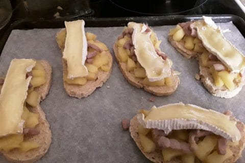 Cliquez pour zoomer ! Tartines normandes pommes et camembert Thermomix par CandyNeige