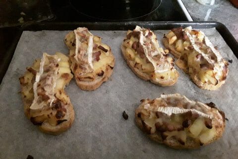 Cliquez pour zoomer ! Tartines normandes pommes et camembert Thermomix par CandyNeige