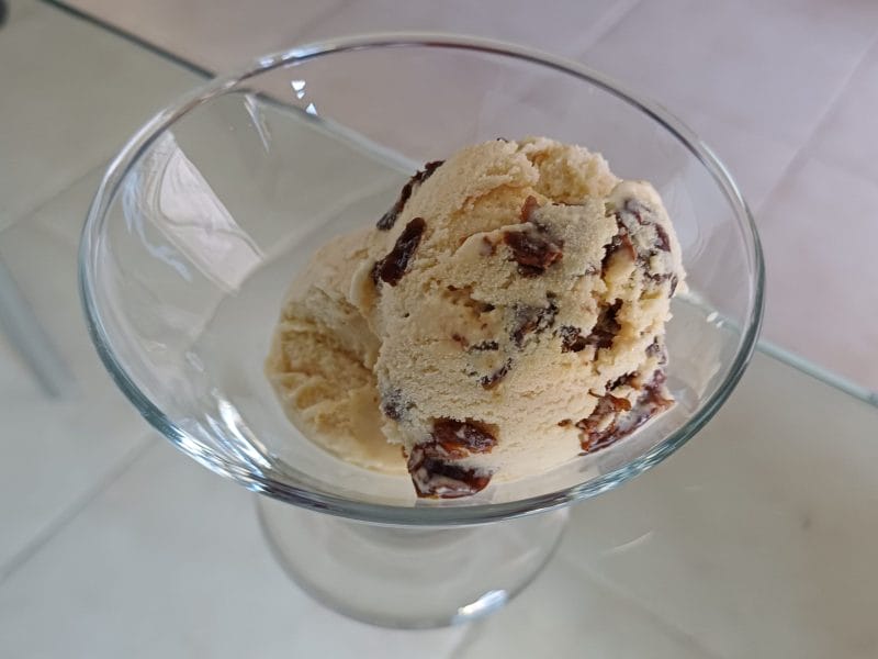 Cliquez pour zoomer ! Glace rhum raisins Thermomix par mary12775