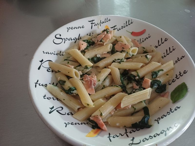 Cliquez pour zoomer ! One pot pasta – épinards et saumon fumé Thermomix par mary12775
