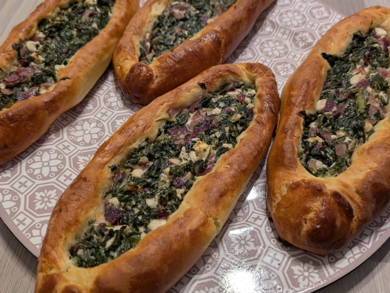 Cliquez pour zoomer ! Pide épinards et feta Thermomix par liloulac