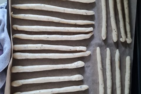 Cliquez pour zoomer ! Gressins parmesan basilic Thermomix par Mimie LTRNR