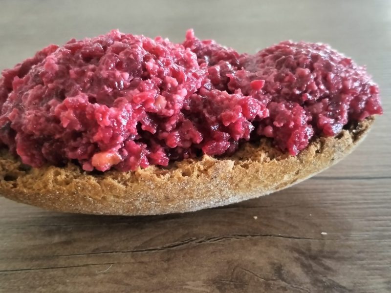 Cliquez pour zoomer ! Tartinade betterave, noix de cajou et parmesan Thermomix par bruna_13