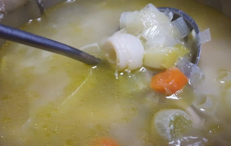 Cliquez pour zoomer ! Bouillon Chinois, poulet et poireaux Thermomix par JemmaJEN