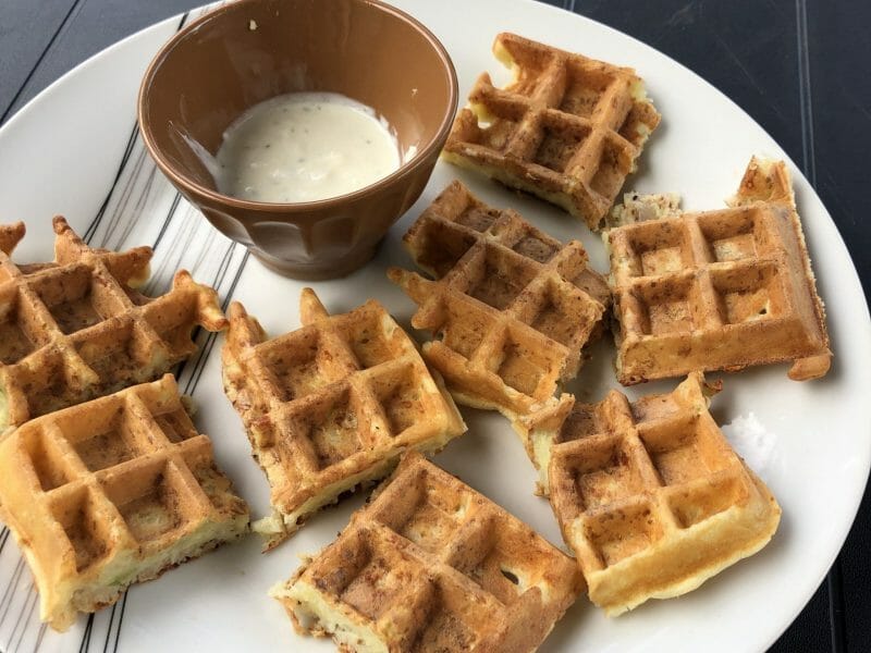 Cliquez pour zoomer ! Galettes de chou-fleur et sauce yaourt Thermomix par jujuyouyou