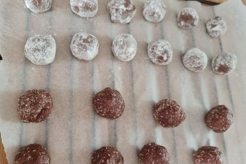 Cliquez pour zoomer ! Craquelés au chocolat Thermomix par Laurao