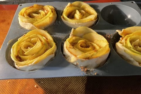 Cliquez pour zoomer ! Roses feuilletées aux pommes Thermomix par laurencelily