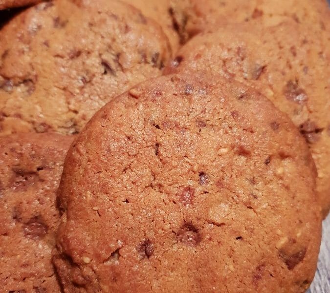 Cliquez pour zoomer ! Cookies beurre de cacahuète et pépites de chocolat Thermomix par Aurromgab