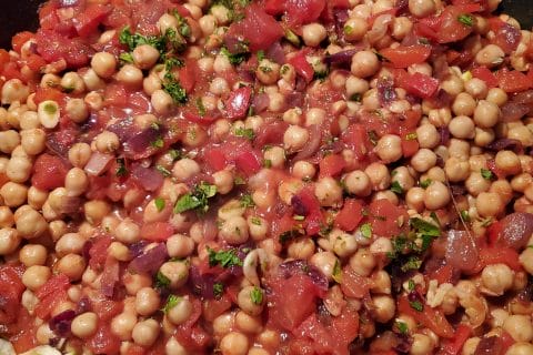 Cliquez pour zoomer ! Mijoté de pois chiches à la tomate, thon et poivrons grillés Thermomix par rainette95