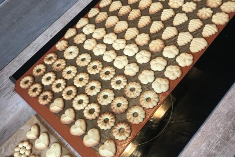 Cliquez pour zoomer ! Sablés à la presse à biscuits Thermomix par justcallmejames🌸