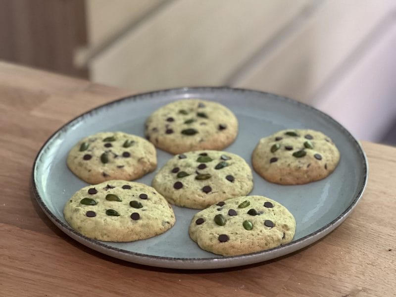 Cliquez pour zoomer ! Cookies pistache, chocolat blanc et cranberries Thermomix par leli_rgd