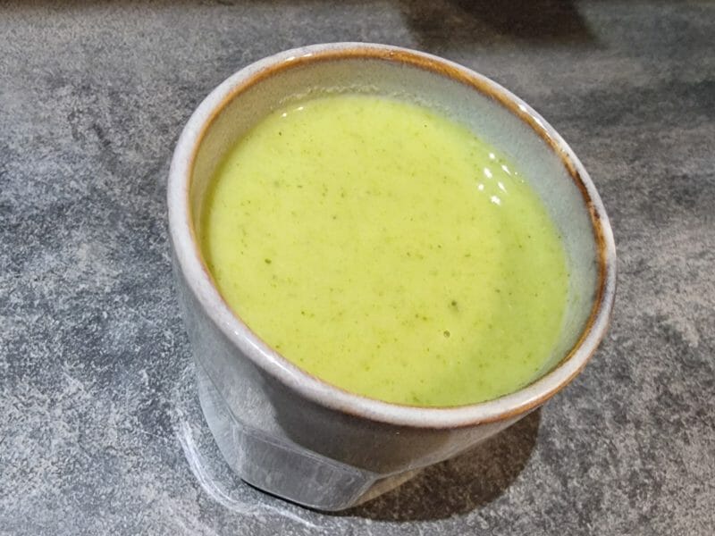 Cliquez pour zoomer ! Velouté aux fanes de radis Thermomix par Ludivine973