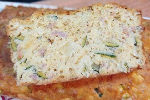 Cliquez pour zoomer ! Cake courgettes et cheddar Thermomix par Ky74