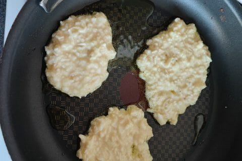 Cliquez pour zoomer ! Galettes de chou-fleur et sauce yaourt Thermomix par Frederique_4