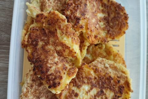 Cliquez pour zoomer ! Galettes de chou-fleur et sauce yaourt Thermomix par Frederique_4