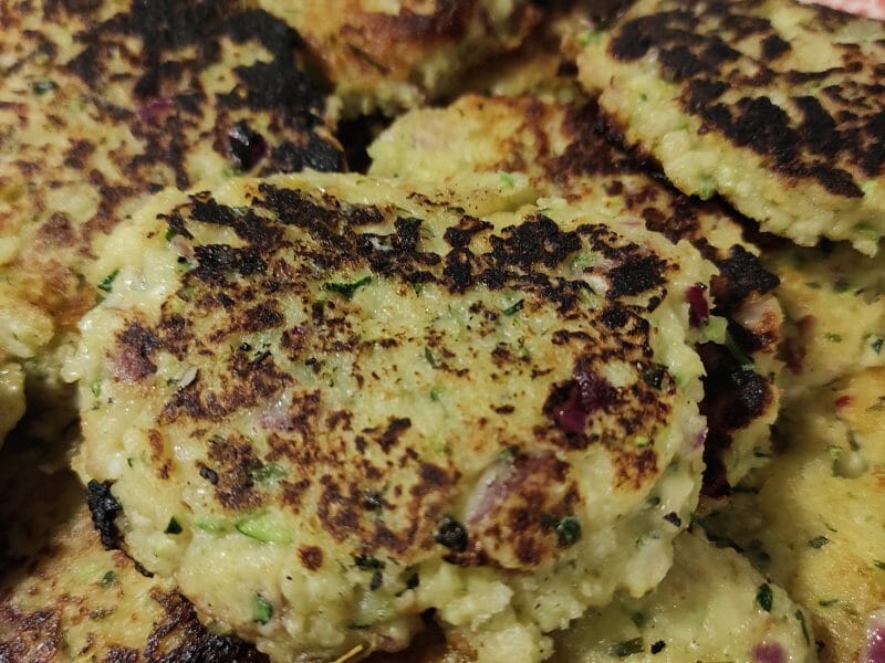 Cliquez pour zoomer ! Galettes de courgettes grecques Thermomix par Aline la praline