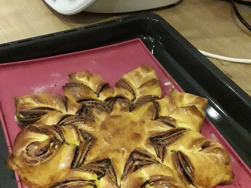 Cliquez pour zoomer ! Brioche étoilée au Nutella Thermomix par Plngsdn