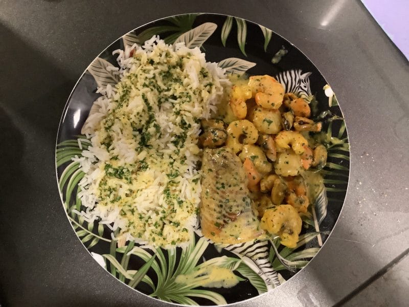 Cliquez pour zoomer ! Cabillaud aux crevettes et palourdes Thermomix par isabel_grau_du_roi