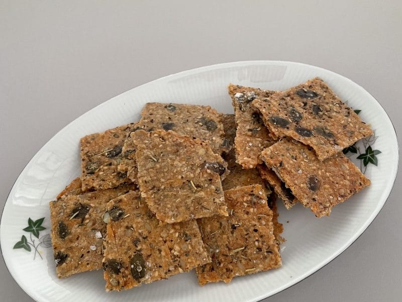 Cliquez pour zoomer ! Crackers salés à l’emmental et aux graines Thermomix par Inthemix28