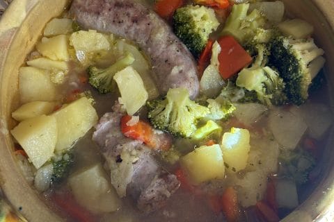 Cliquez pour zoomer ! Ragoût de légumes, pommes de terre et saucisses Thermomix par originebike