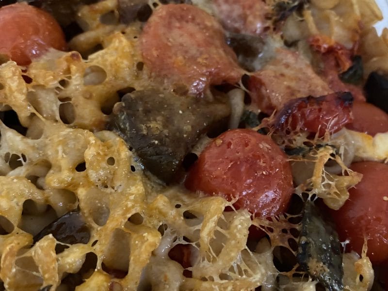 Cliquez pour zoomer ! Gratin de pâtes aux aubergines et tomates cerises Thermomix par originebike