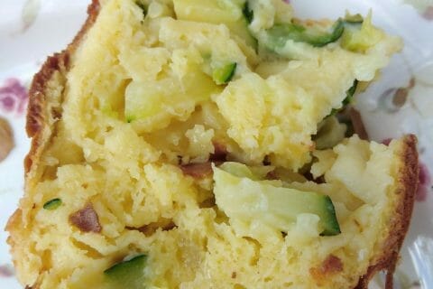 Cliquez pour zoomer ! Cake courgettes et cheddar Thermomix par originebike