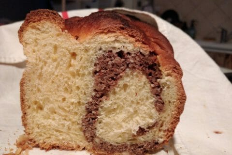 Cliquez pour zoomer ! Cozonac – Brioche roumaine aux noix et chocolat Thermomix par originebike
