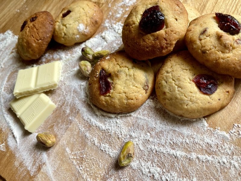 Cliquez pour zoomer ! Cookies pistache, chocolat blanc et cranberries Thermomix par Candyella✨