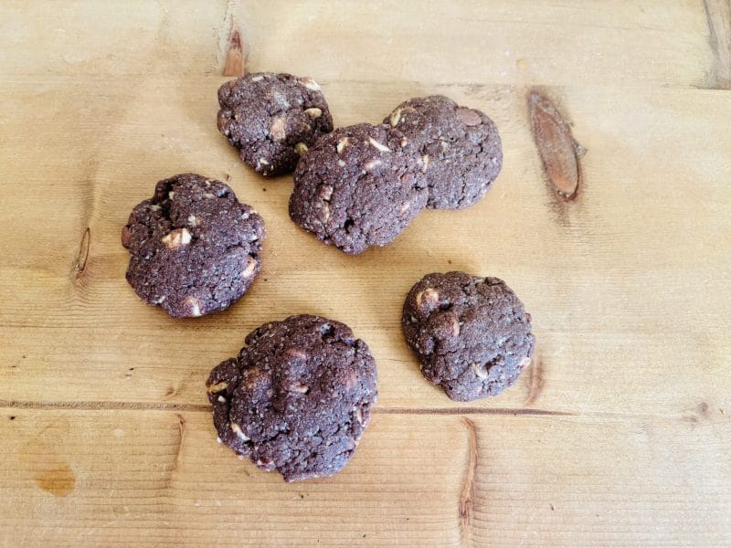 Cliquez pour zoomer ! Cookies aux 3 chocolats et noisettes Thermomix par Candyella✨