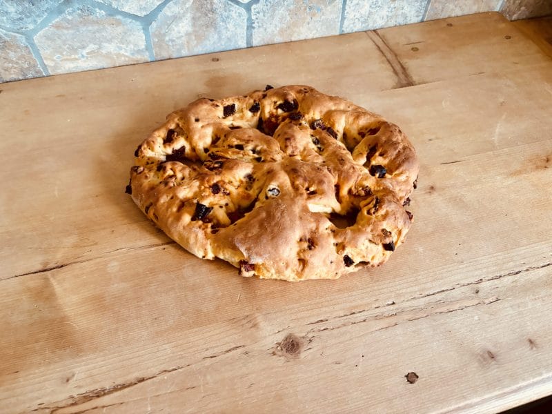 Cliquez pour zoomer ! Fougasse au chorizo et tomates séchées Thermomix par Candyella✨