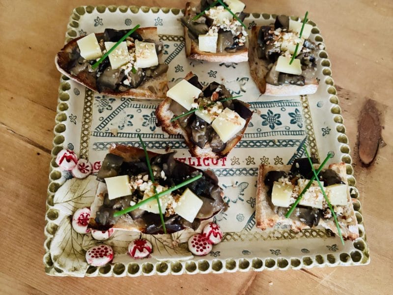 Cliquez pour zoomer ! Brushetta aubergines, chèvre et noix Thermomix par Candyella✨