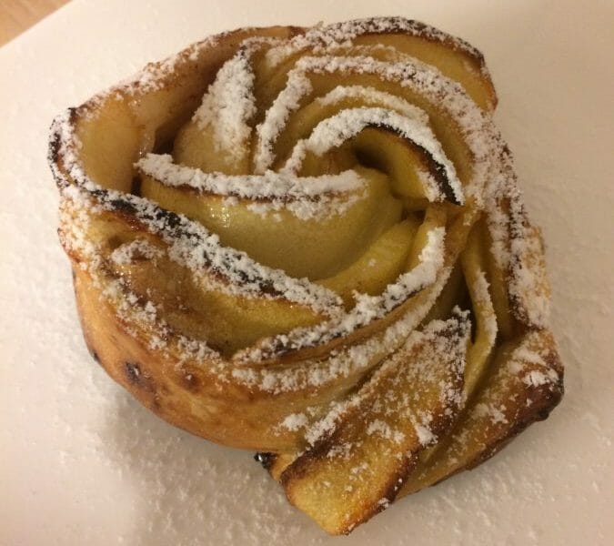 Cliquez pour zoomer ! Roses feuilletées aux pommes Thermomix par virm