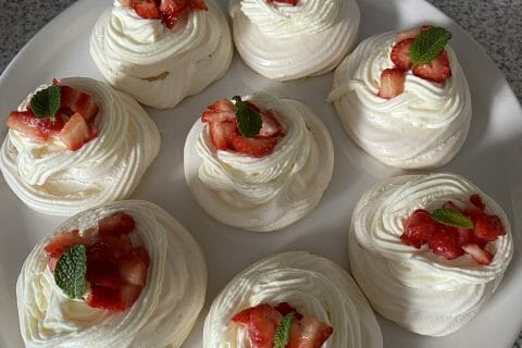 Cliquez pour zoomer ! Mini pavlova aux fraises Thermomix par sevfx