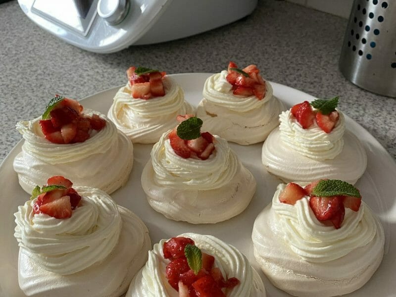 Cliquez pour zoomer ! Mini pavlova aux fraises Thermomix par sevfx