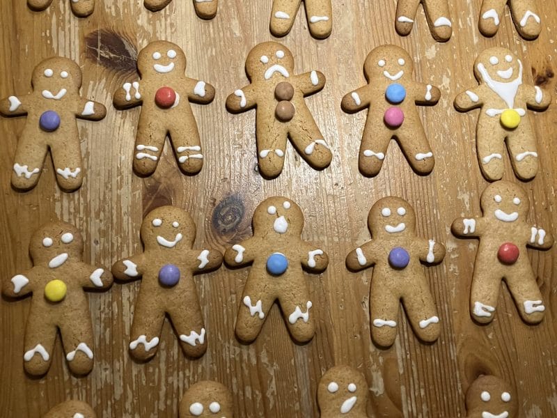 Cliquez pour zoomer ! Bonhommes en pain d’épices Thermomix par ka69